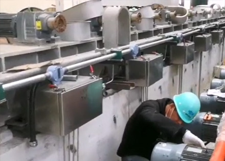 yth游艇会润滑现场